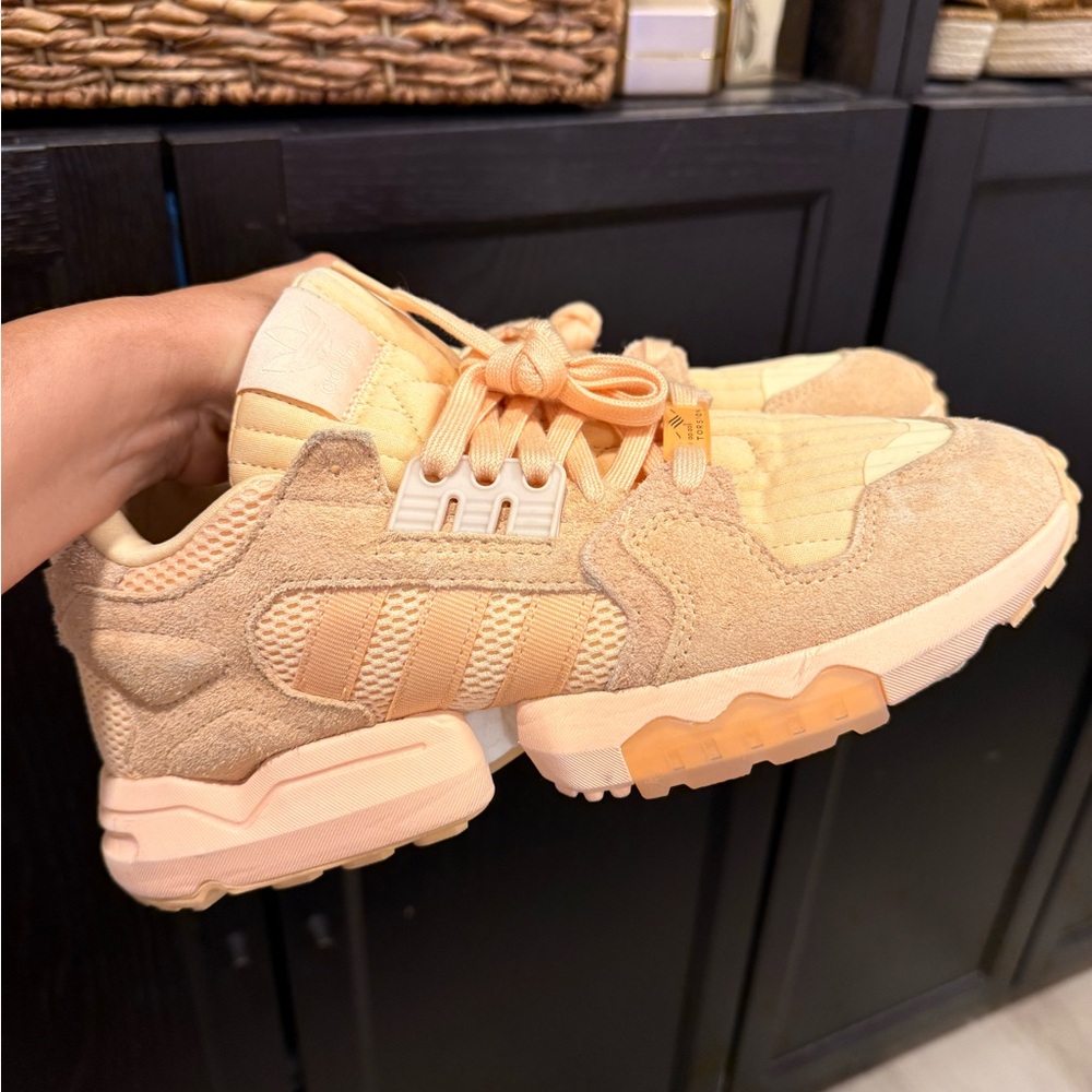 Adidas Tan and Orange Retro Sneakers TORSION GLOW PRE OWNED